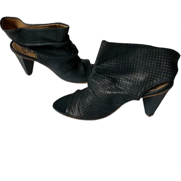 NEW IN BOX Fly London Indigo Iwo Toe Dark Grey Leather Ankle Boot 40 - Picture 4 of 16